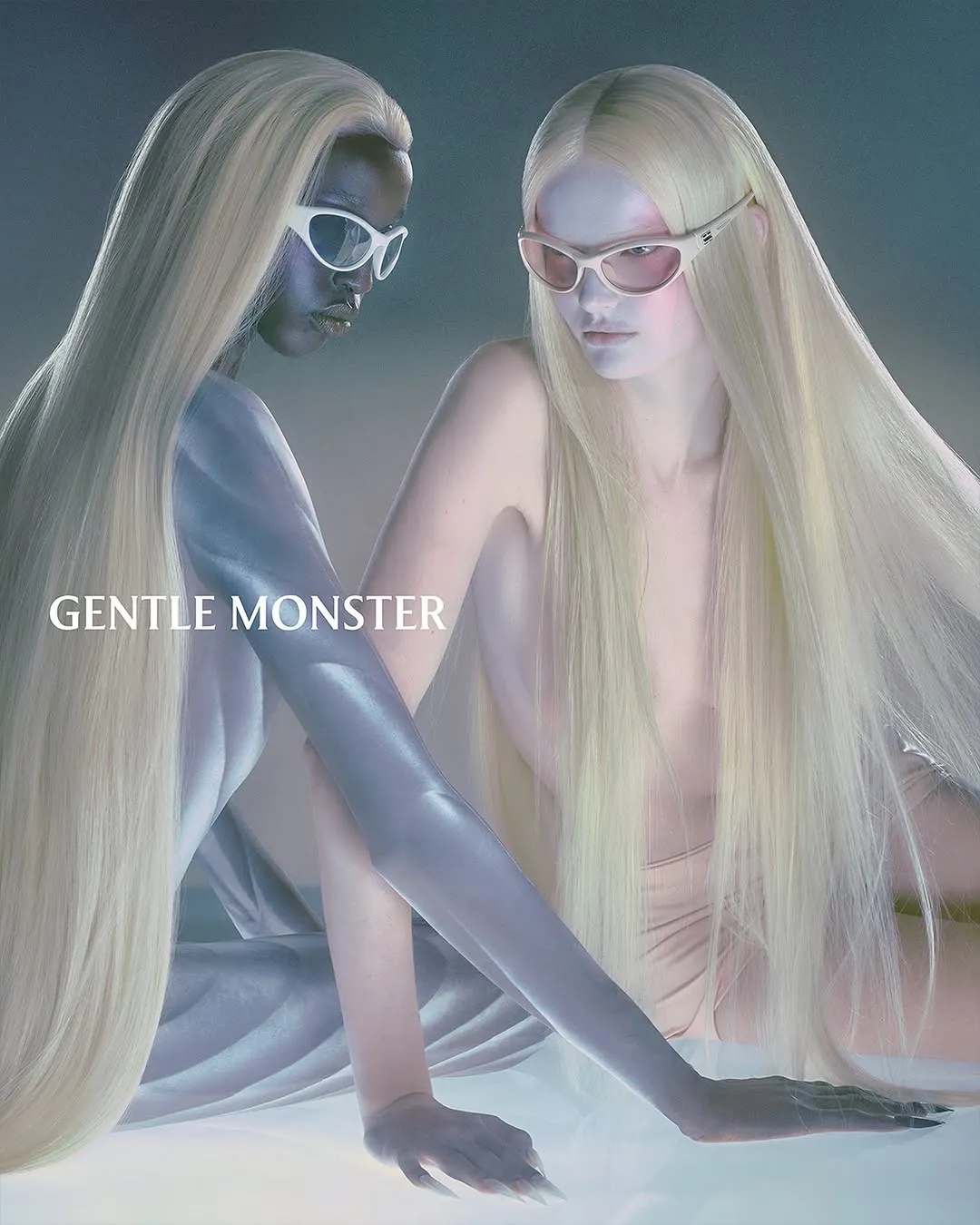 Elizaveta Porodina diện thời trang Gentle Monster