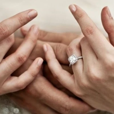 Những chiếc nhẫn đính hôn xa hoa nổi tiếng nhất thế giới giải trí (phần 1)