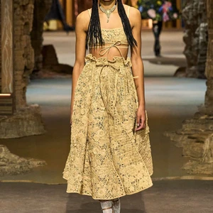 CD xuân hè 2023 look 81