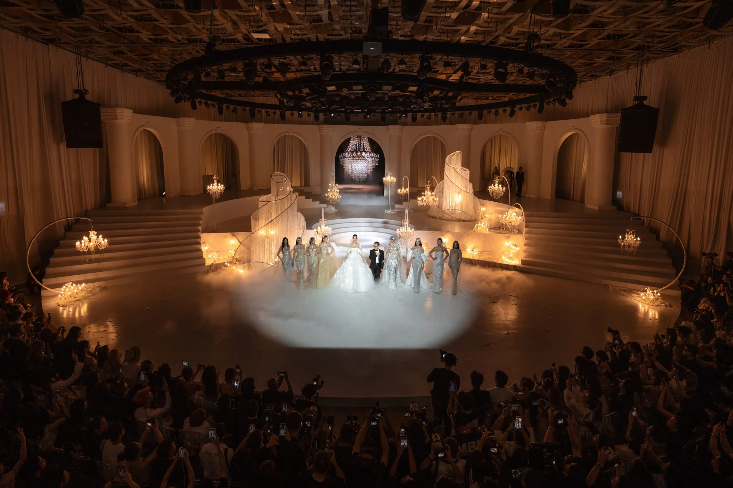 Vietnam Wedding Fest quy tụ nhiều nhà thiết kế và thương hiệu thời trang cưới Việt Nam