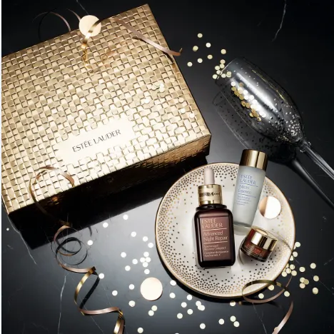 Ảnh: Bộ Quà Tặng Advanced Night Repair phiên bản giới hạn Mùa Lễ Hội 2015