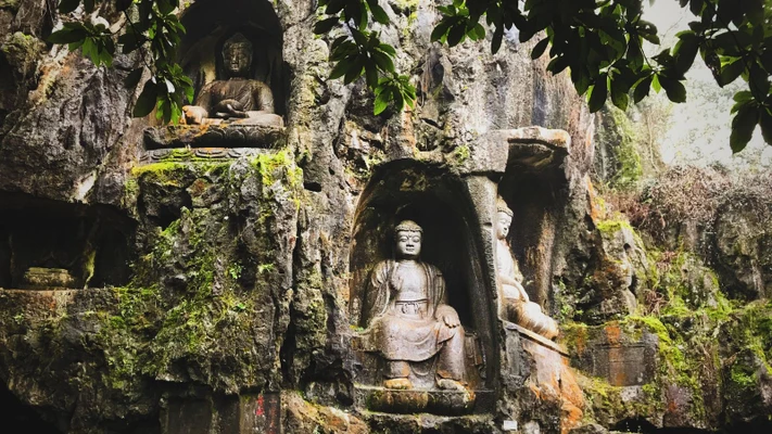 du lịch tâm linh