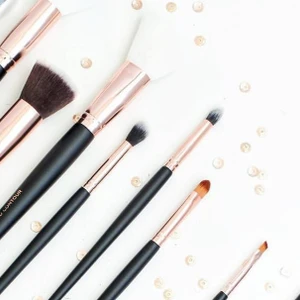 bộ cọ trang điểm đẹp hình ft