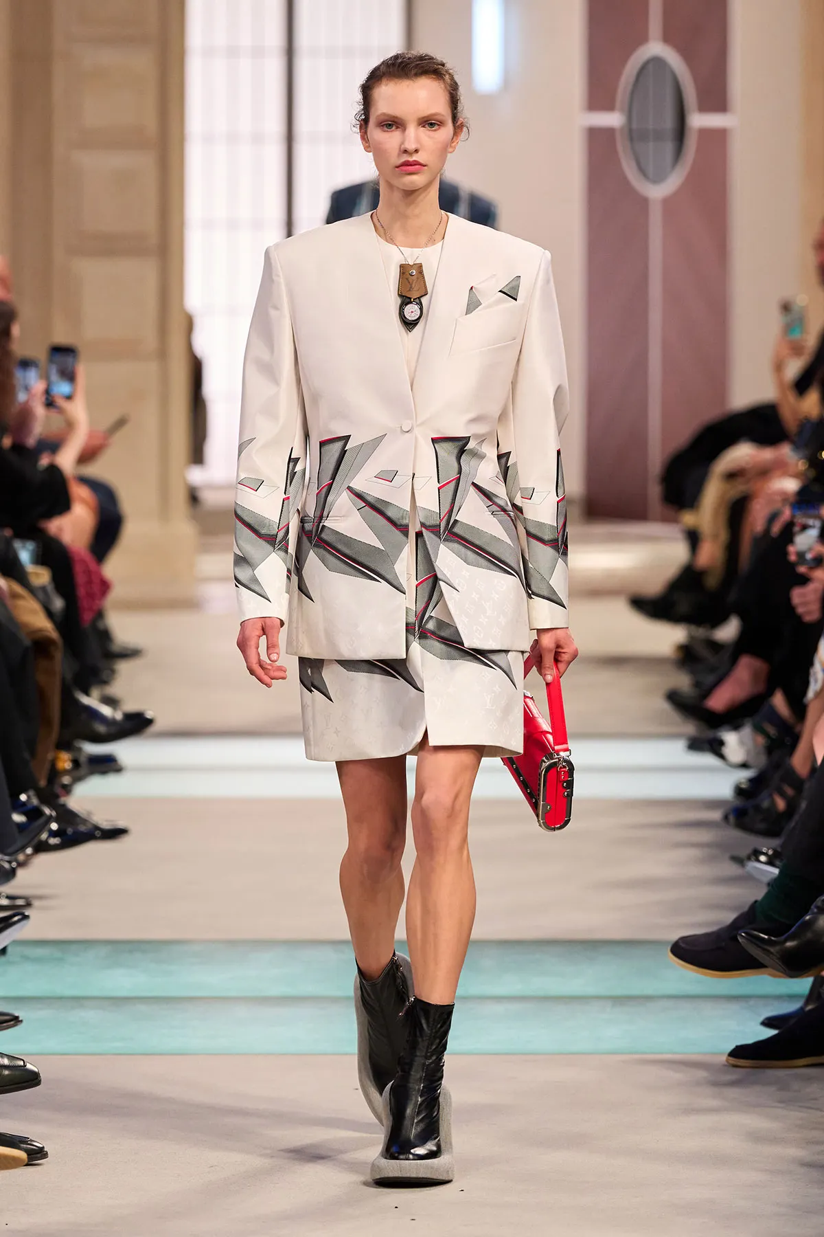 Thiết kế Thu - Đông 2025 LOUIS VUITTON 