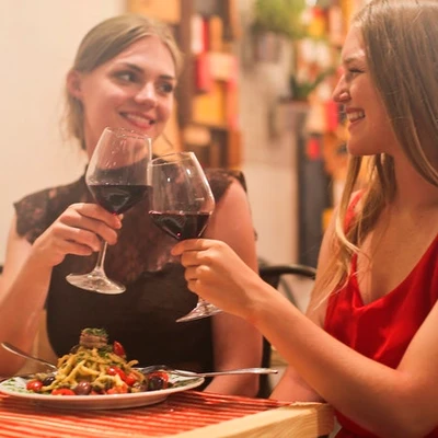 Bí quyết uống rượu giữ dáng đẹp