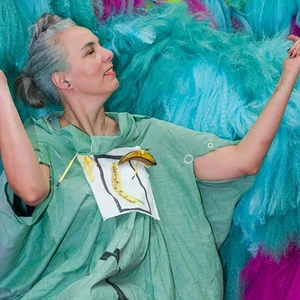 Nghệ sĩ người Iceland và các tác phẩm nghệ thuật từ mái tóc 10