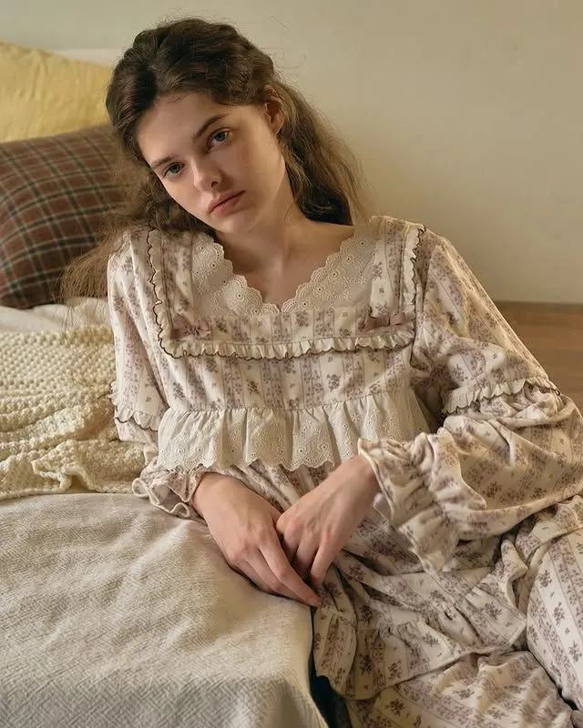 Đồ ngủ hoa vintage