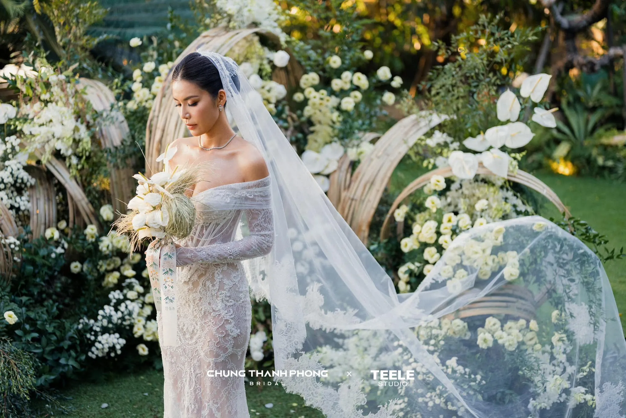 váy cưới minh tú