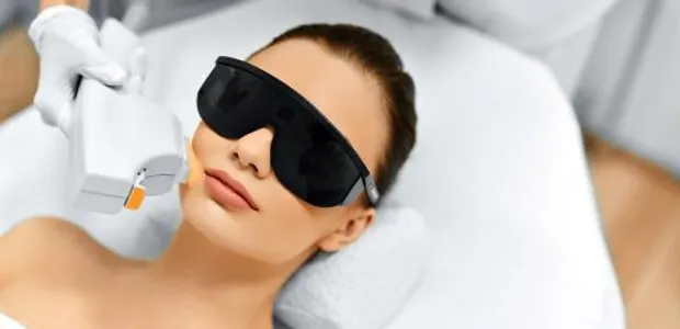 Bí quyết dưỡng trắng da cho phụ nữ tuổi 30 ELLE VN