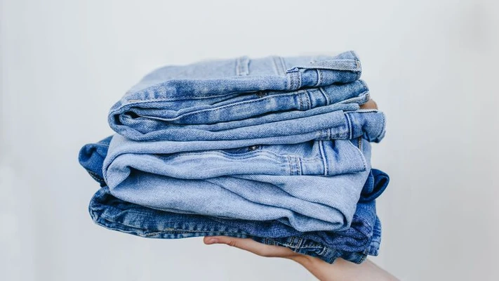 quần chất liệu denim