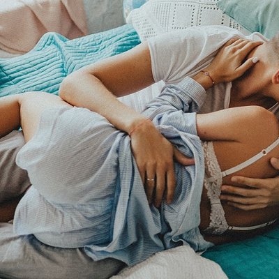 Thăng hoa hơn trong chuyện chăn gối với các bài tập thể dục rèn luyện cơ hông ngay tại nhà