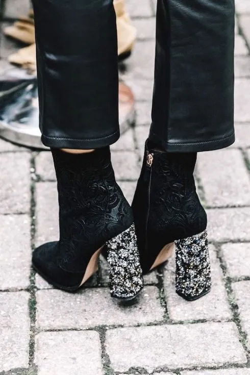 goi-y-phong-cach-thoi-trang-quyen-ru-cho-dem-tiec-cuoi-nam-26