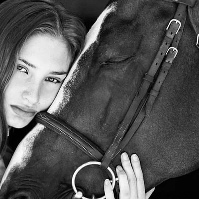 ái nữ Mathilde Pinault của tập đoàn Kering