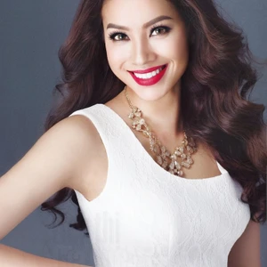 Pham Huong va Lan Khue vao top 20 nhan sac vuot thoi gian – ellevn - 0