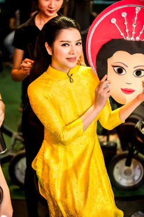 Lý Nhã Kỳ trổ tài vũ đạo trong "Bí mật đêm Chủ Nhật"-12