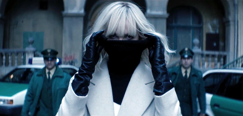 Thời trang trong phim Atomic Blonde của nữ điệp viên Charlize Theron