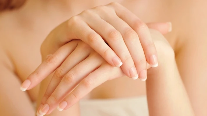 Khám phá bí quyết dưỡng móng tay khỏe đẹp ngay tại nhà