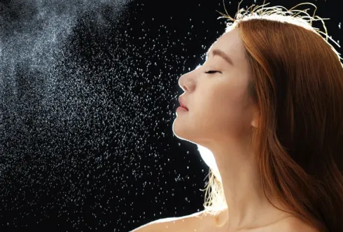 nước xịt khoáng