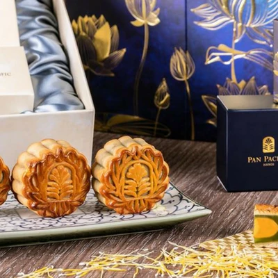 Rộn ràng thị trường bánh Trung thu hạng sang 2018