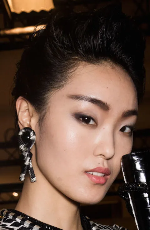 Cách trang điểm từ show ARMANI PRIVÉ