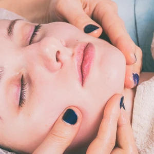 cách massage mặt tại nhà da tươi sáng