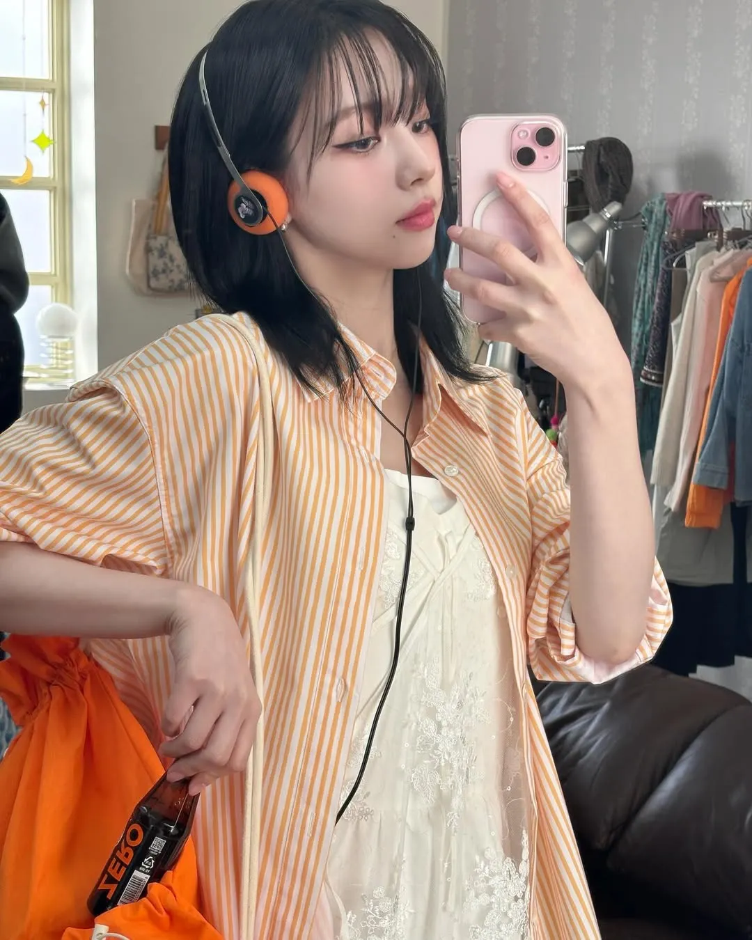 áo sơ mi và đầm ren