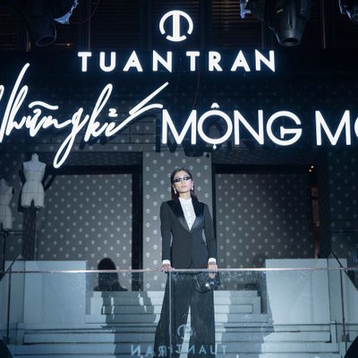 Show diễn Những kẻ mộng mơ của NTK Tuấn Trần