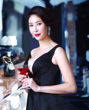 ellevn-ha-kieu-anh-artistry