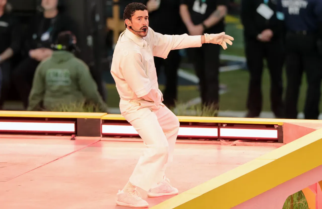 Bad Bunny mang adidas BadBo 1.0