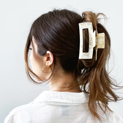 Các kiểu tóc đẹp cho các nàng với kẹp claw clip