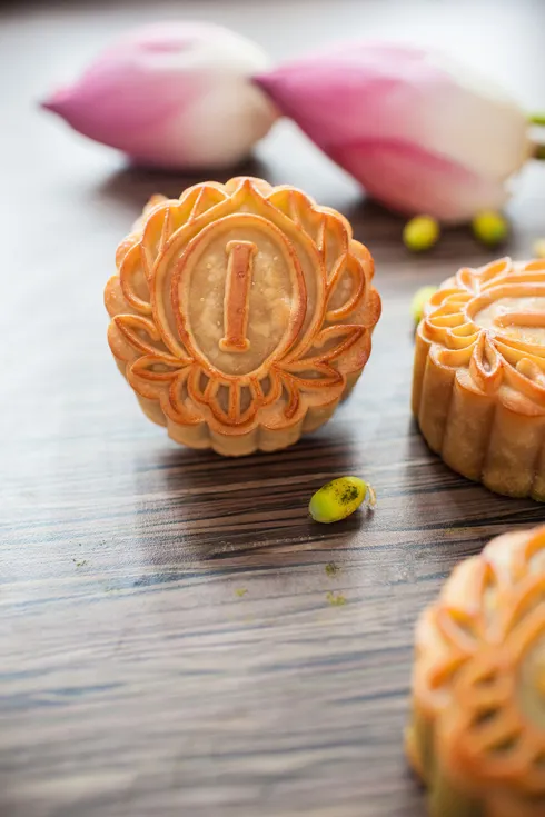 ¦u =_i =_t bßnh t_i Intercontinential Ha N_i (1)