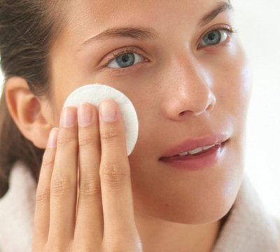 Cách rửa mặt tăng đôi hiệu quả bảo vệ làn da trong mùa hè