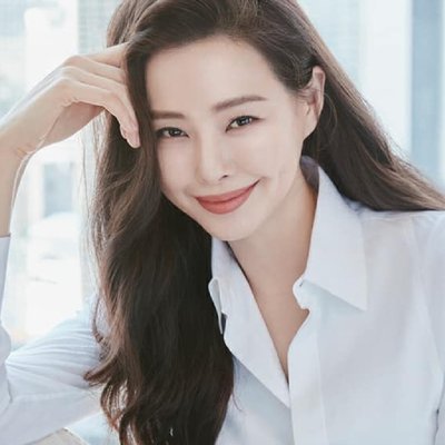 Làm đẹp quyến rũ như Honey Lee