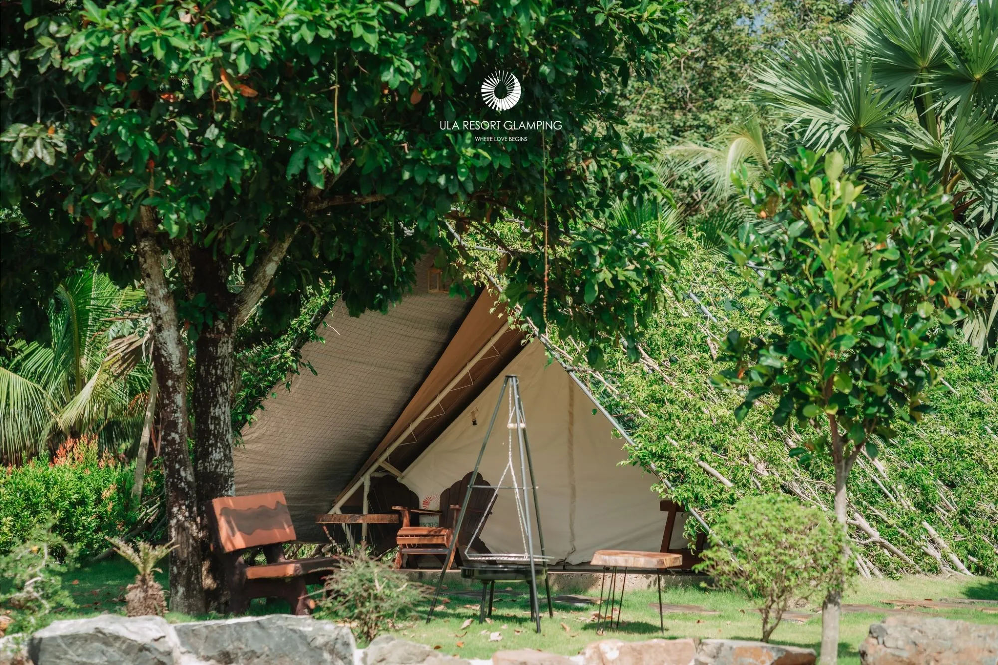 ULA Resort Glamping là một khu nghỉ dưỡng kết hợp glamping nằm giữa thiên nhiên rộng mở ở Đồng Nai