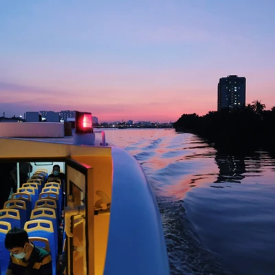 địa điểm xe bus trên sông