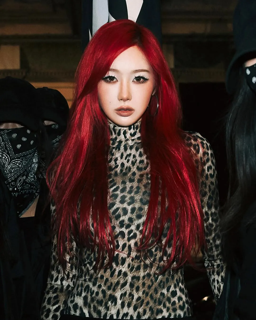 Hình ảnh Giselle (aespa) với má hồng Igari trong MV "Dirty Work". 