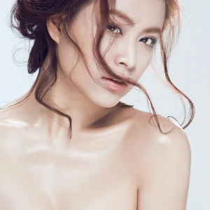 Hoàng Thùy Linh ngày càng xinh đẹp quyến rũ