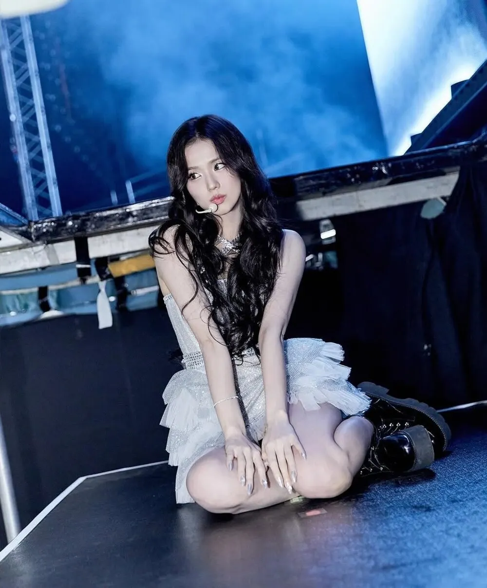 váy xoè thời trang jisoo fan meeting