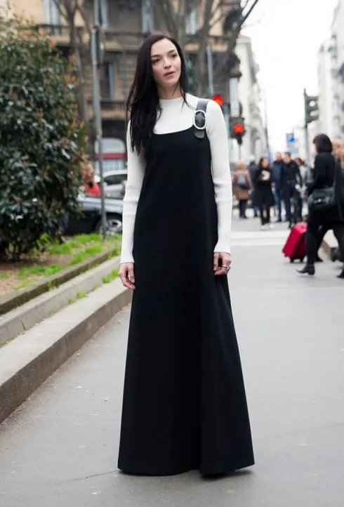 Cách phối đồ với Overall Dress