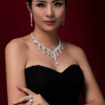 Ưu đãi giá đến 30% từ trang sức kim cương Lộc Phúc