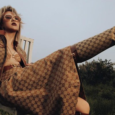 thời trang logomania Gucci