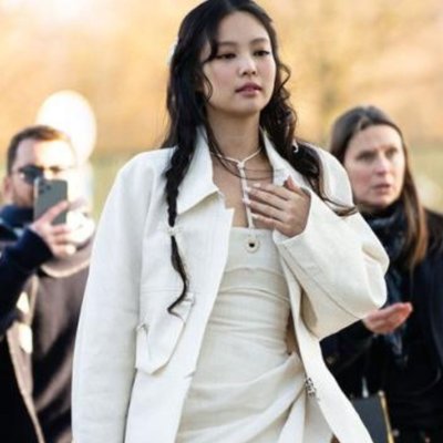 jennie xuất hiện tại show diễn xuân hè 2023 của jacquemus