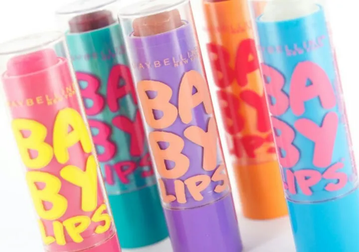 son dưỡng môi có màu Maybelline Baby Lips in Quenched 4