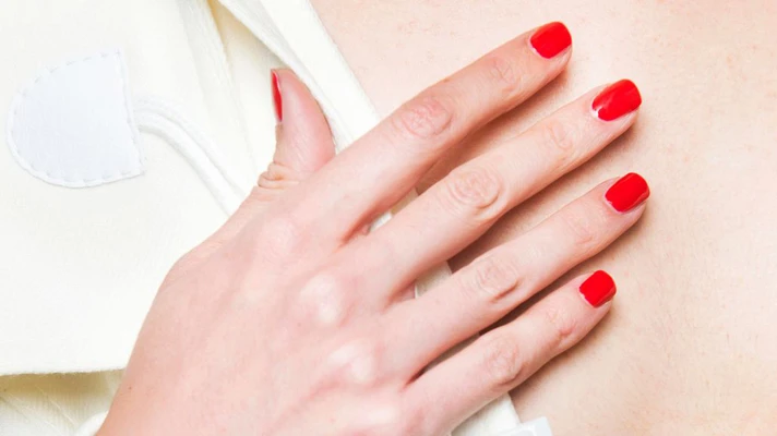mẫu nail đẹp màu đỏ mùa Thu Đông