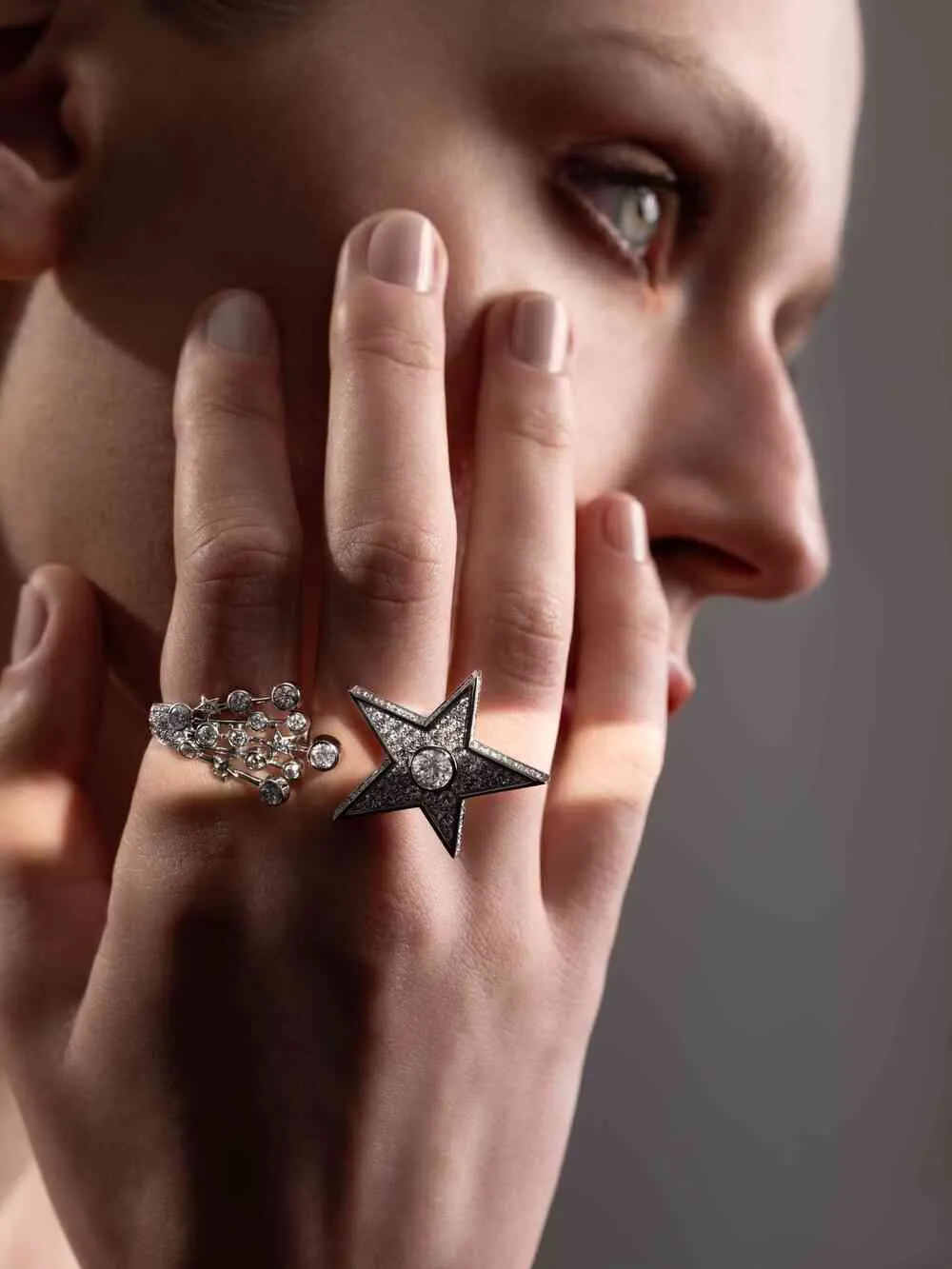 nhẫn Chanel “Reach For The Star”