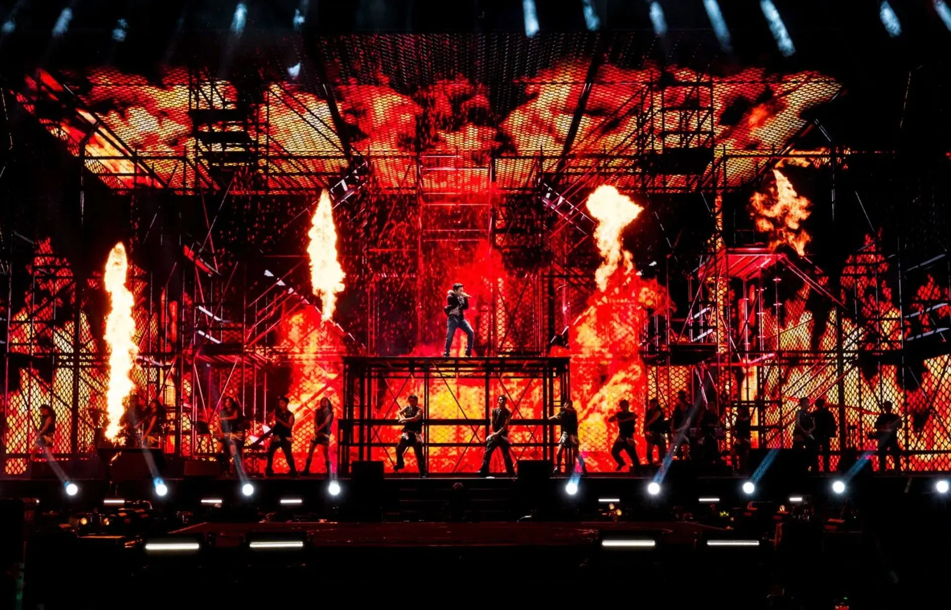 Soobin tại Hozo City Tết Fest 2025.