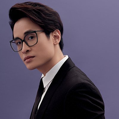 nam ca sĩ Hà Anh Tuấn giúp đỡ cộng đồng