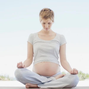 Các bài tập yoga nhẹ nhàng tốt cho sức khỏe của mẹ bầu trong giai đoạn thai kỳ