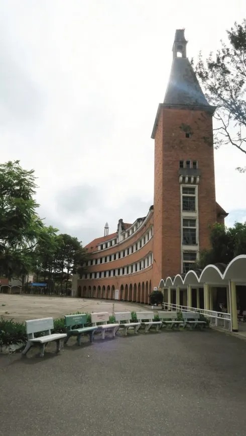 truong-dai-hoc-yersin-da-lat-noi-u-hoai-ve-thoi-gian-da-mat-6