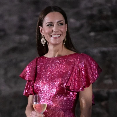 thời trang của Công nương Kate Middleton trong chuyến công du Caribbean năm 2022